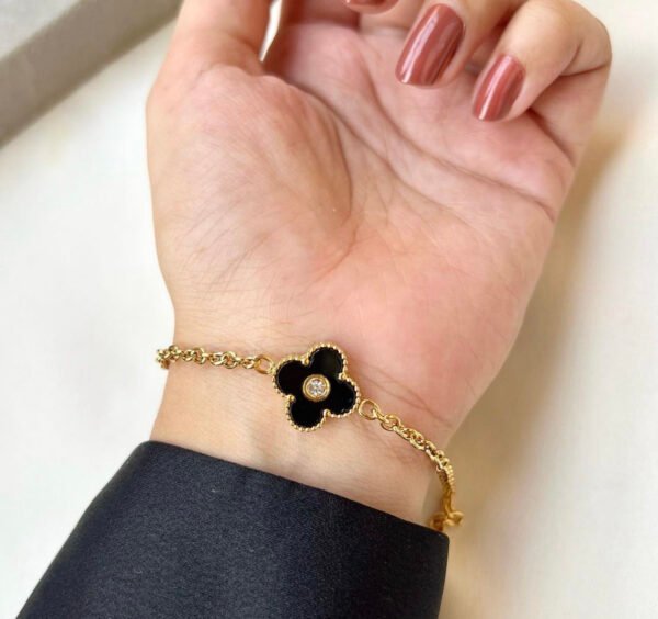 Dot-Clover Bracelet