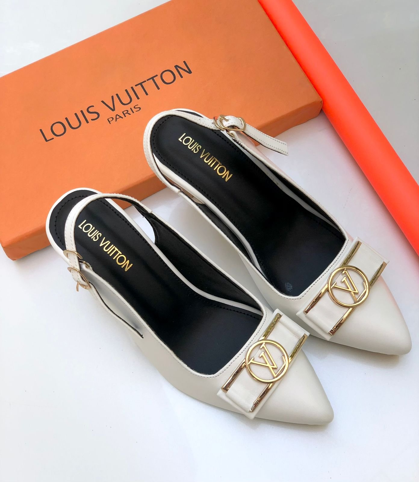 LV-Heel White – Beezeeys