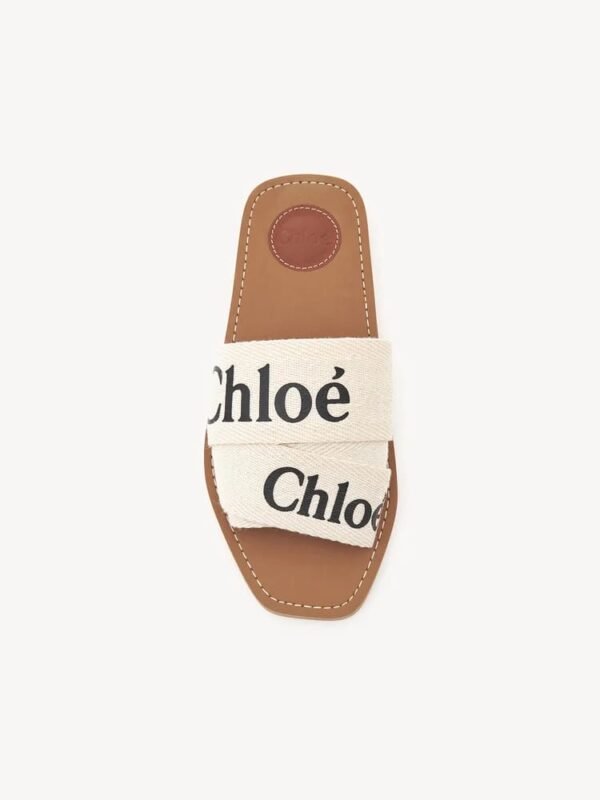 Chloe Signature-Bg